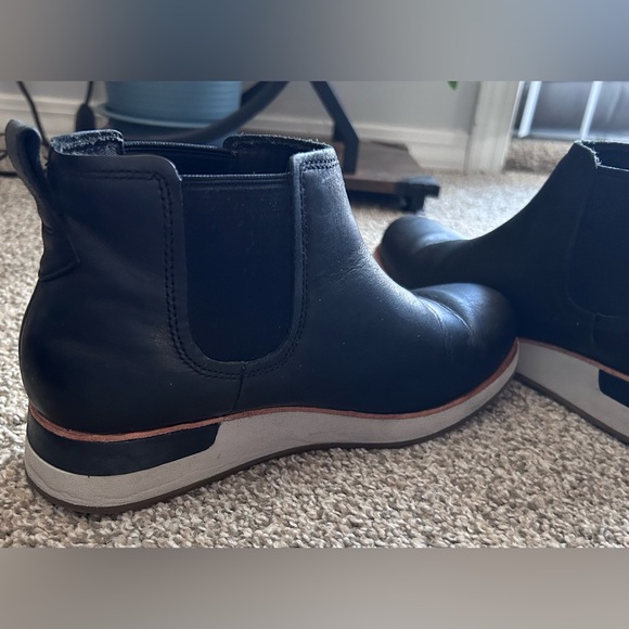 MERRELL Roam Waterproof Leather Chelsea Boot Size 8 - Picture 4 of 10